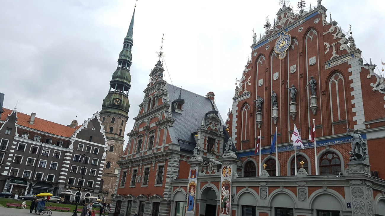 entrepreneur social club lietains riga retains kool