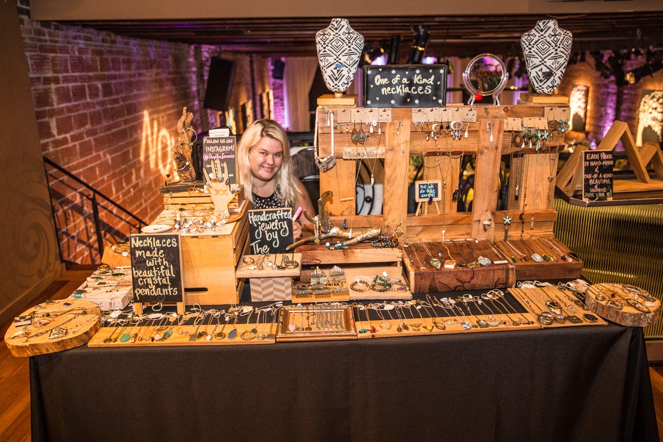 https://entrepreneursocialclub.com/wp-content/uploads/2016/11/2016-11-10-Holiday-Shopping-at-NOVA-535.jpg