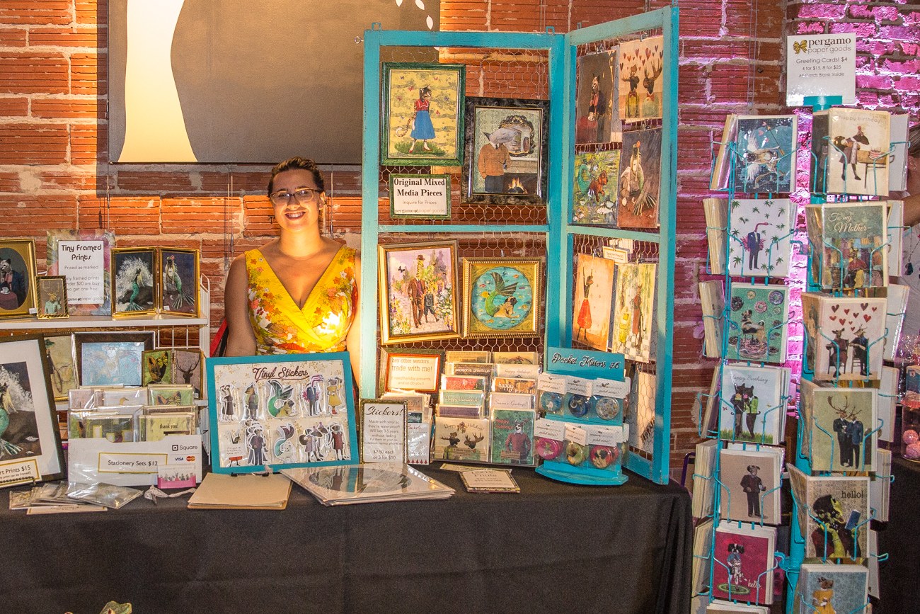 https://entrepreneursocialclub.com/wp-content/uploads/2016/11/2016-11-10-Holiday-Shopping-at-NOVA-535.jpg
