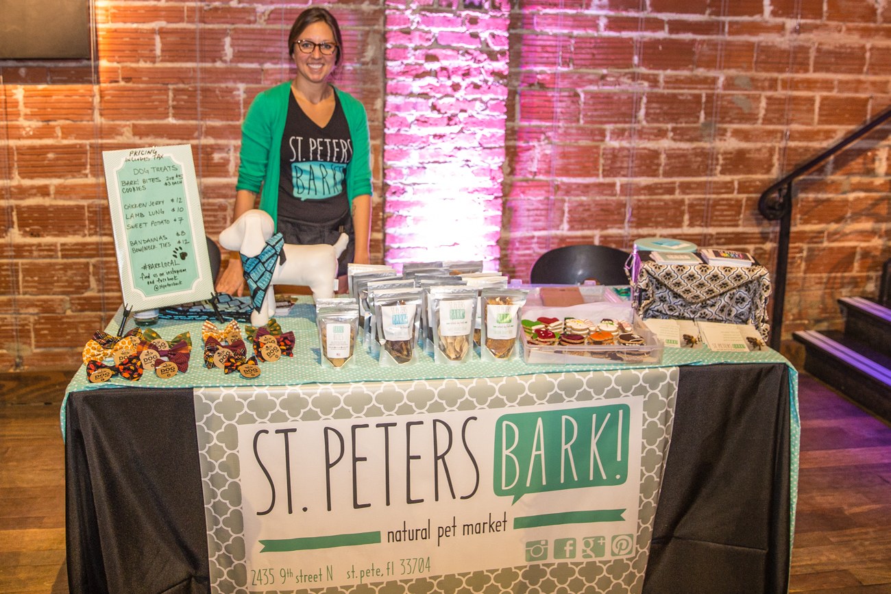 https://entrepreneursocialclub.com/wp-content/uploads/2016/11/2016-11-10-Holiday-Shopping-at-NOVA-535.jpg